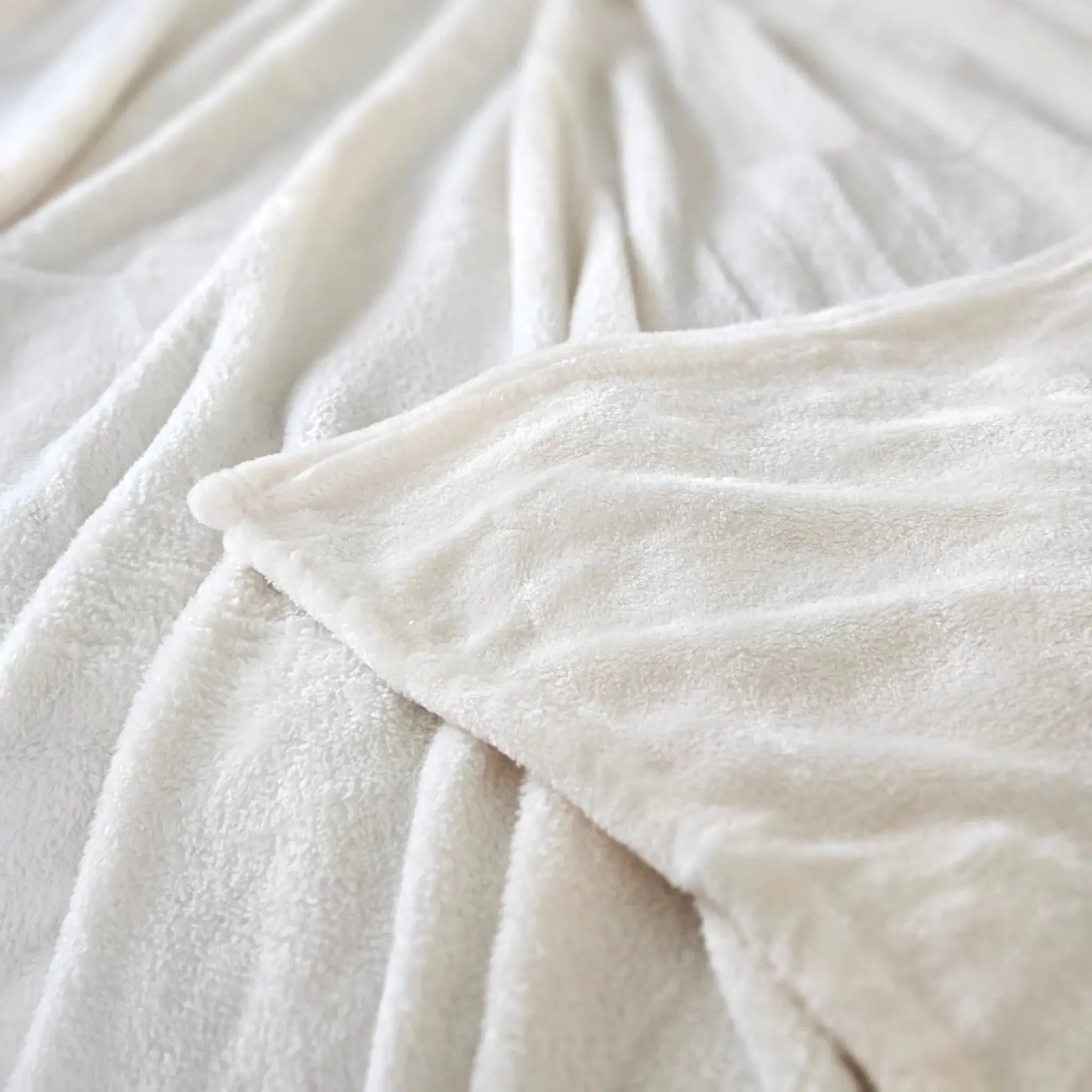 Kuscheldecke Flauschig Weich XXL180x220 Mikrofaser Wohndecke Tagesdecke Flanell