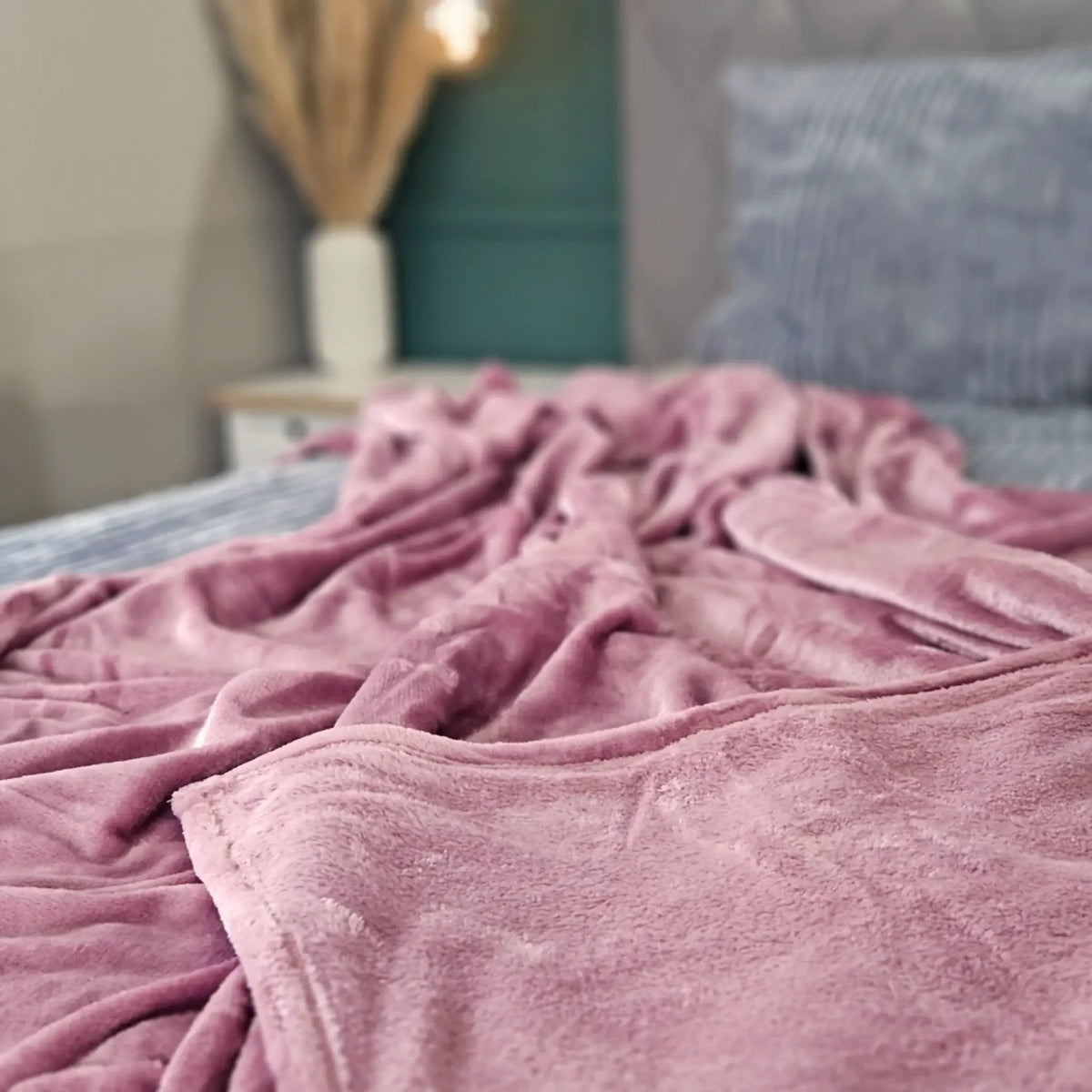 Kuscheldecke Flauschig Weich XXL180x220 Mikrofaser Wohndecke Tagesdecke Flanell