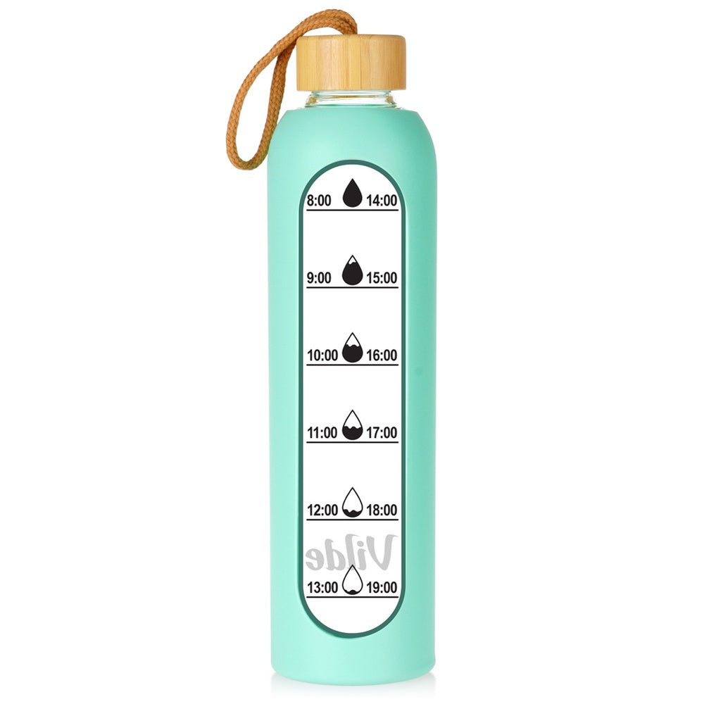 Glaswasserflasche mit Silikonhülle